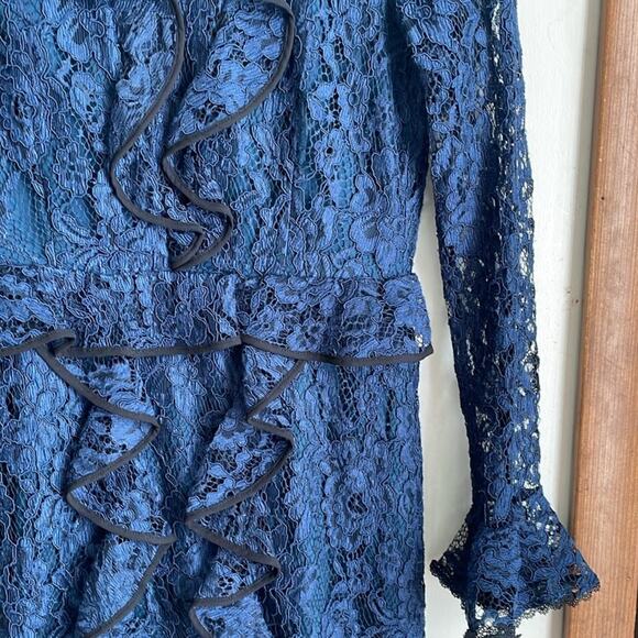Alexis Mariette Dress in Navy Lace - Picture 5 of 16
